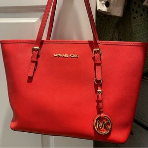 Michael kors purse